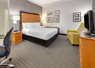 Hotel La Quinta Inn Ste Dal Addison photo 1