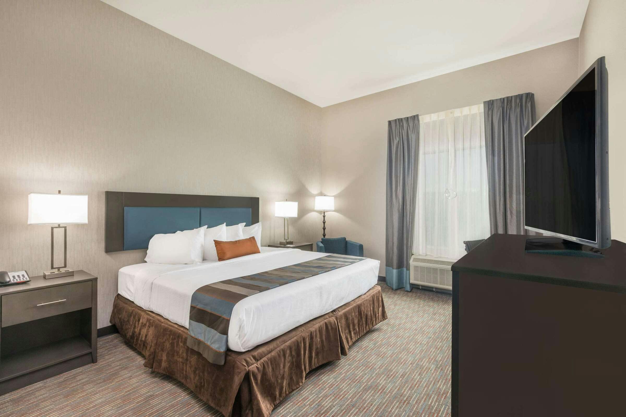 Hotel Wingate by Wyndham Lubbock near Texas Tech Univ. Medical Ctr photo 4