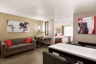 Hotel Ramada Suites Orlando Airport photo 5