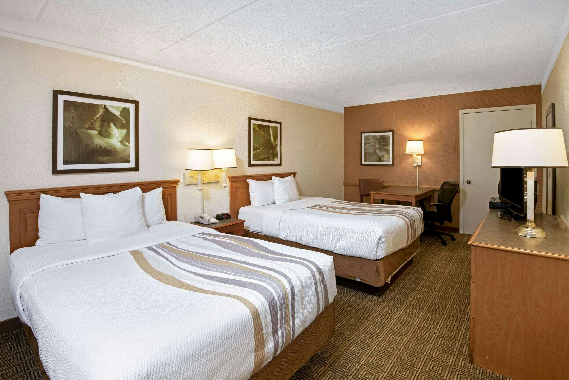 Hotel La Quinta Inn by Wyndham San Antonio Market Square photo 5