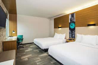 Hotel La Quinta Inn & Suites by Wyndham Winchester photo 1