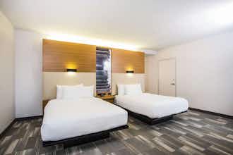 Hotel La Quinta Inn & Suites by Wyndham Winchester photo 2