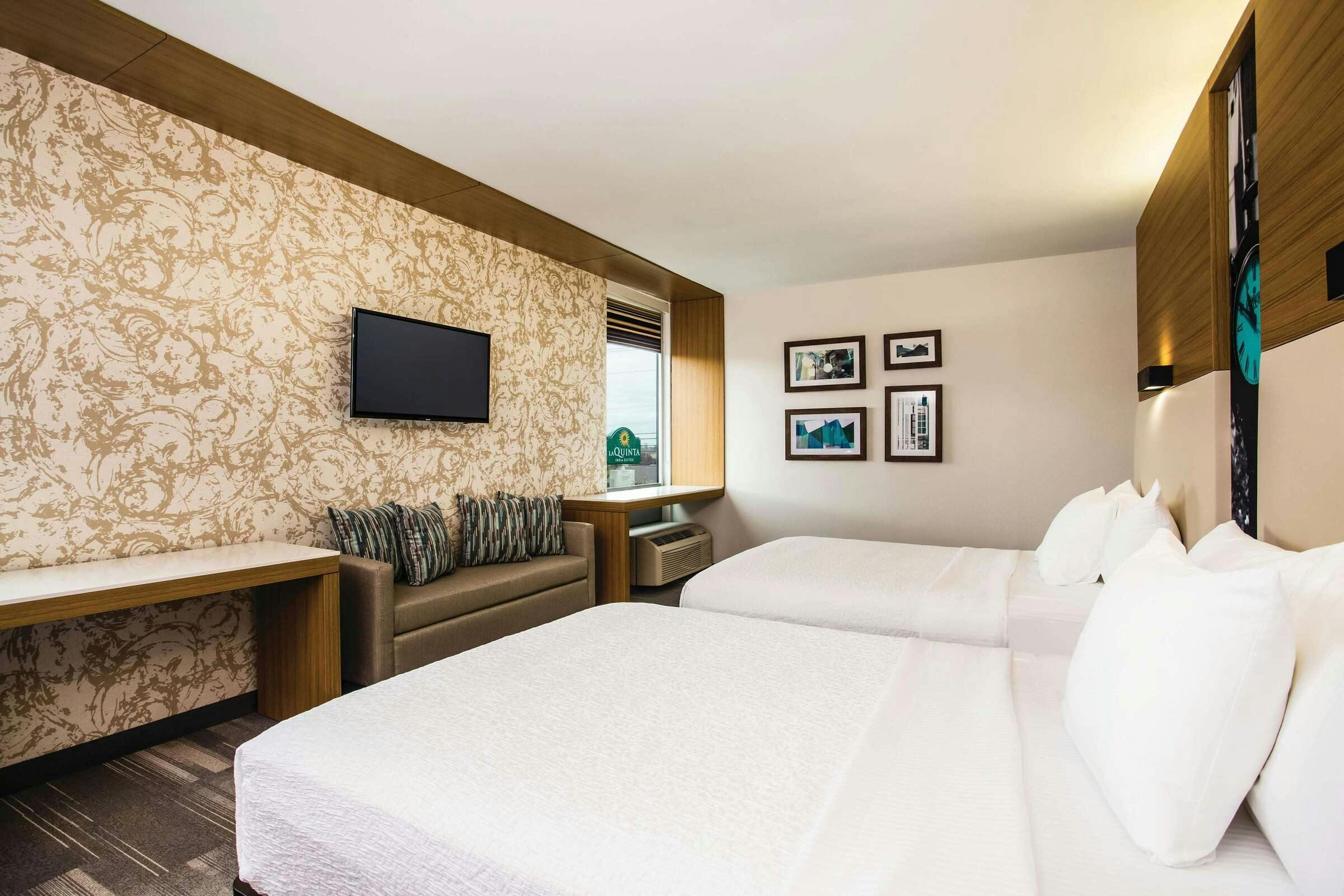 Hotel La Quinta Inn & Suites by Wyndham Winchester photo 5