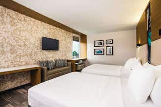 Hotel La Quinta Inn & Suites by Wyndham Winchester photo 5