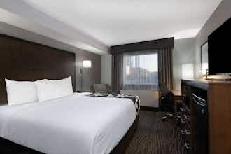 Hotel La Quinta Inn Ste Anchorage photo 1