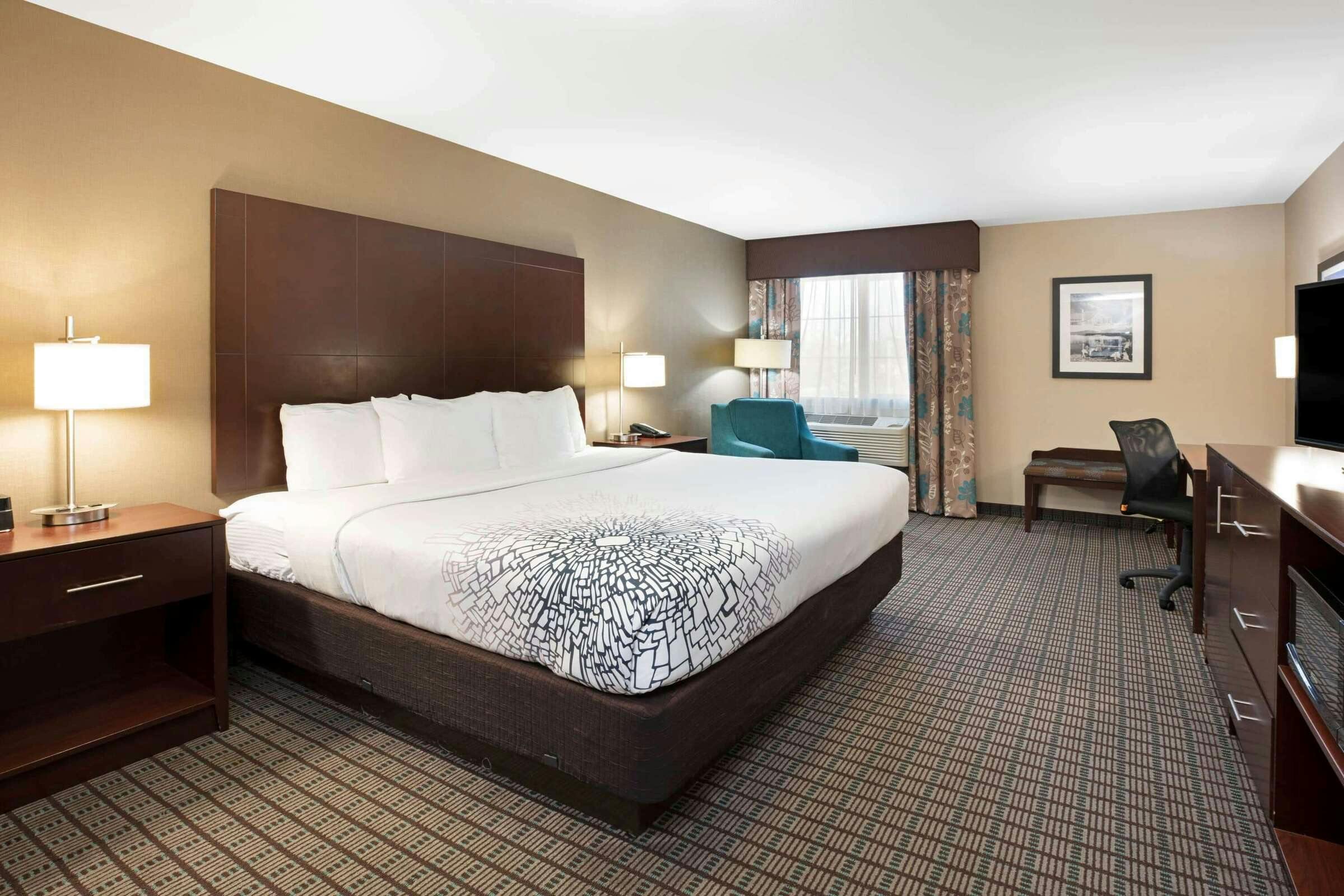 Hotel La Quinta Inn & Suites by Wyndham Bellingham photo 1