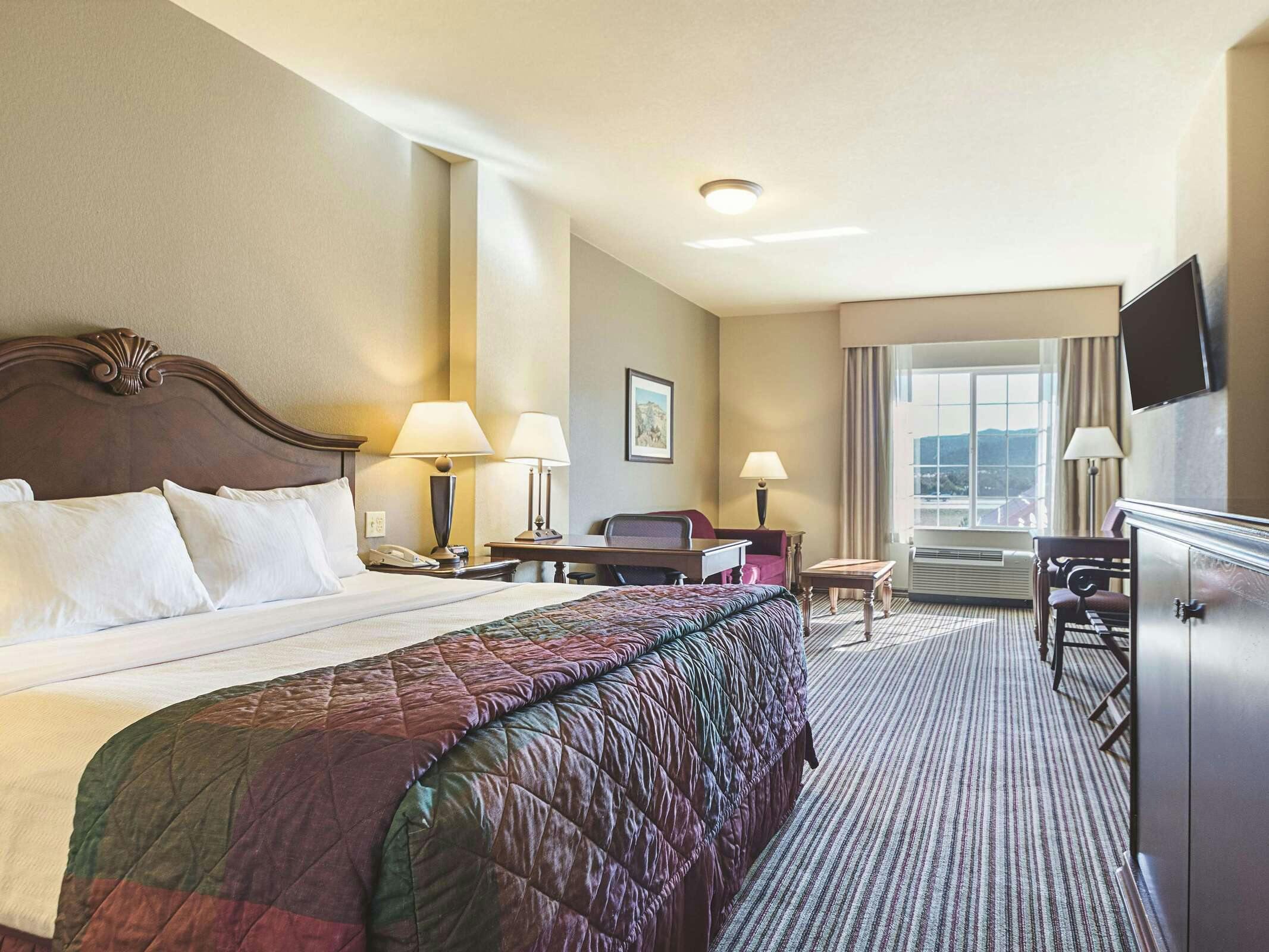 Hotel La Quinta Inn & Suites by Wyndham Trinidad photo 1