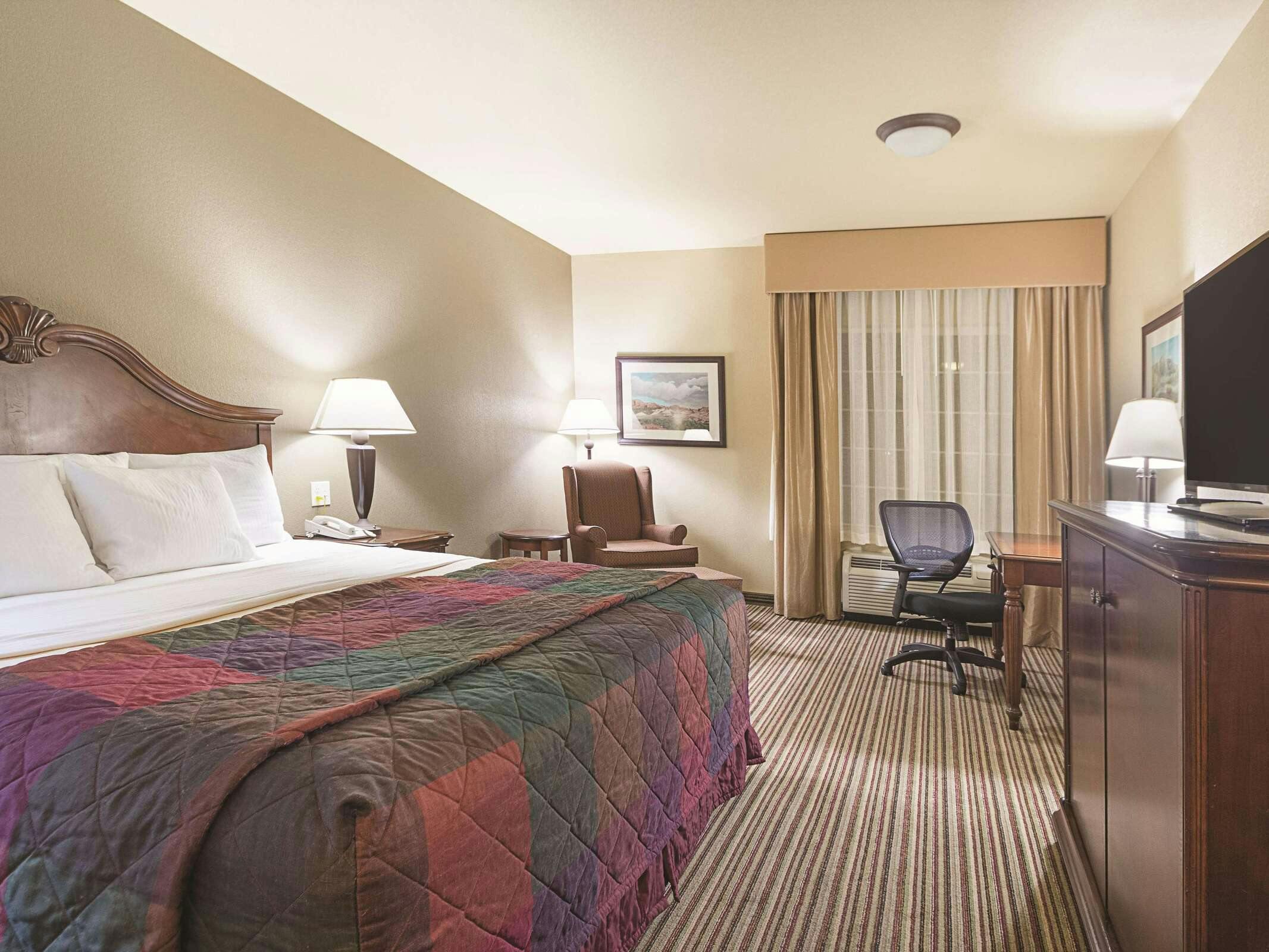 Hotel La Quinta Inn & Suites by Wyndham Trinidad photo 5