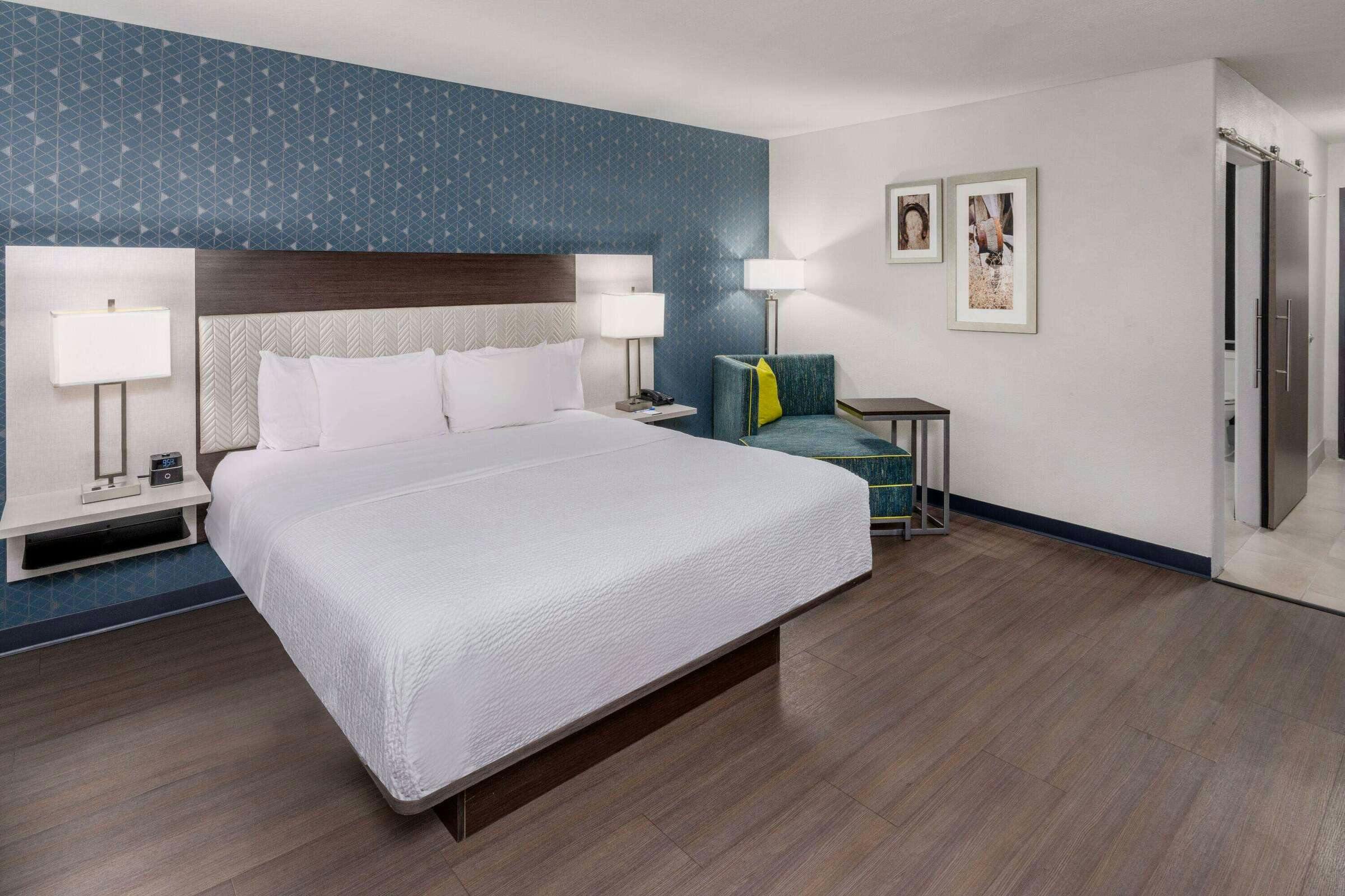 Hotel La Quinta Inn Ste Santa Rosa photo 1