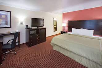 Hotel AmericInn Johnston photo 3