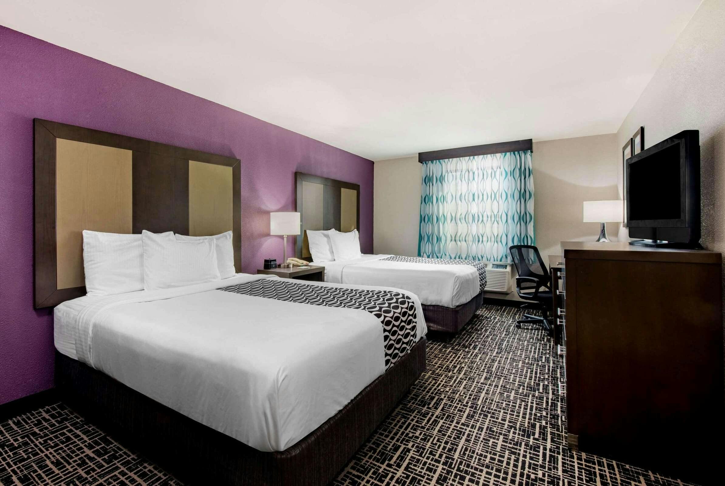 Hotel La Quinta Inn by Wyndham West Long Branch/NJ Shore Area photo 2