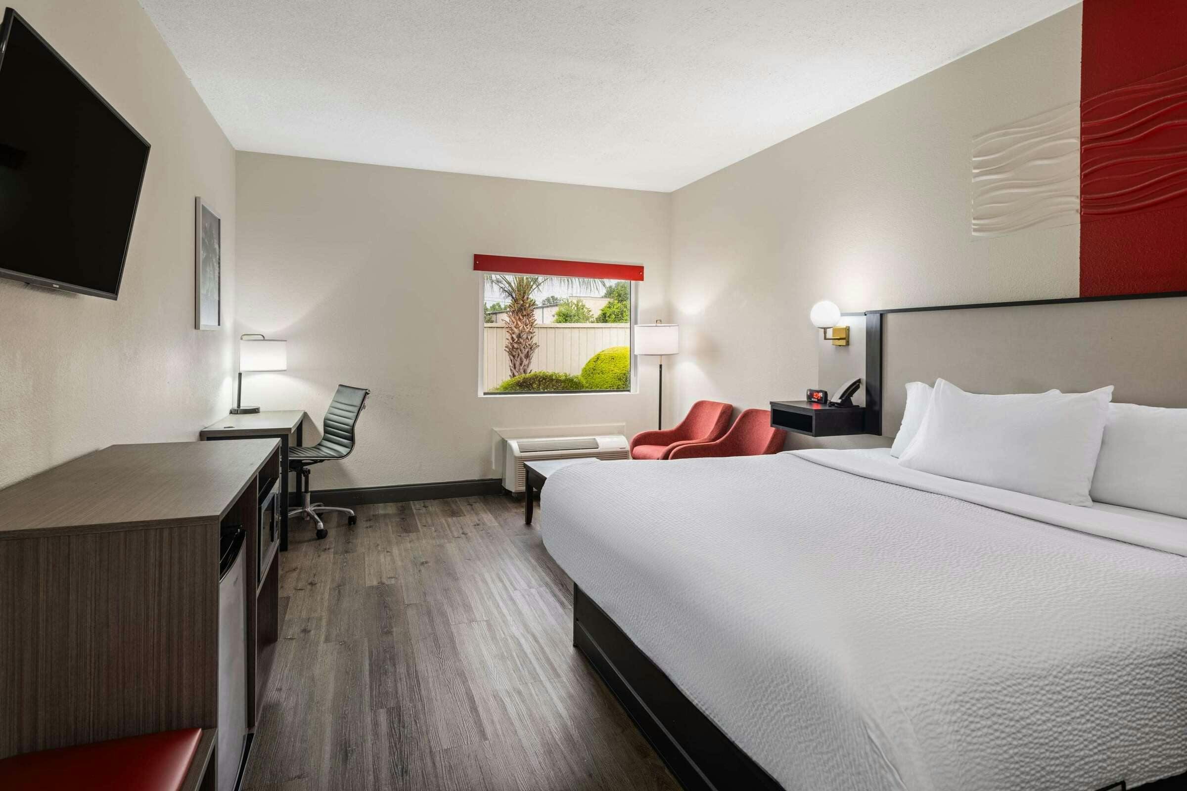 Hotel Ramada Locust Grove photo 3