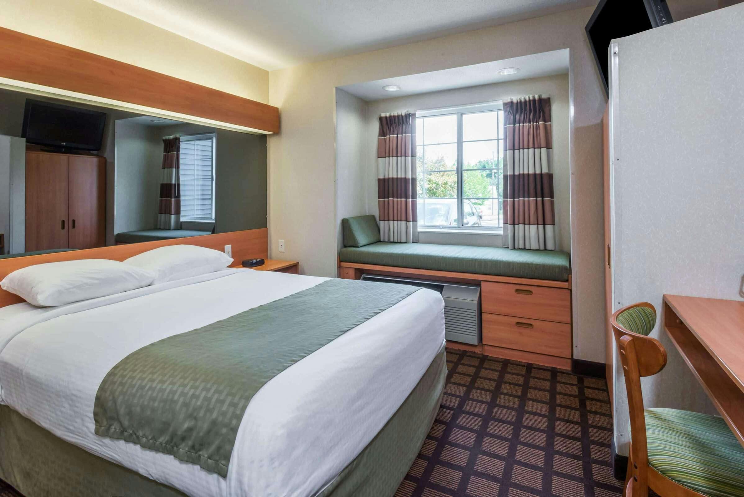 Hotel Microtel Uncasville photo 4