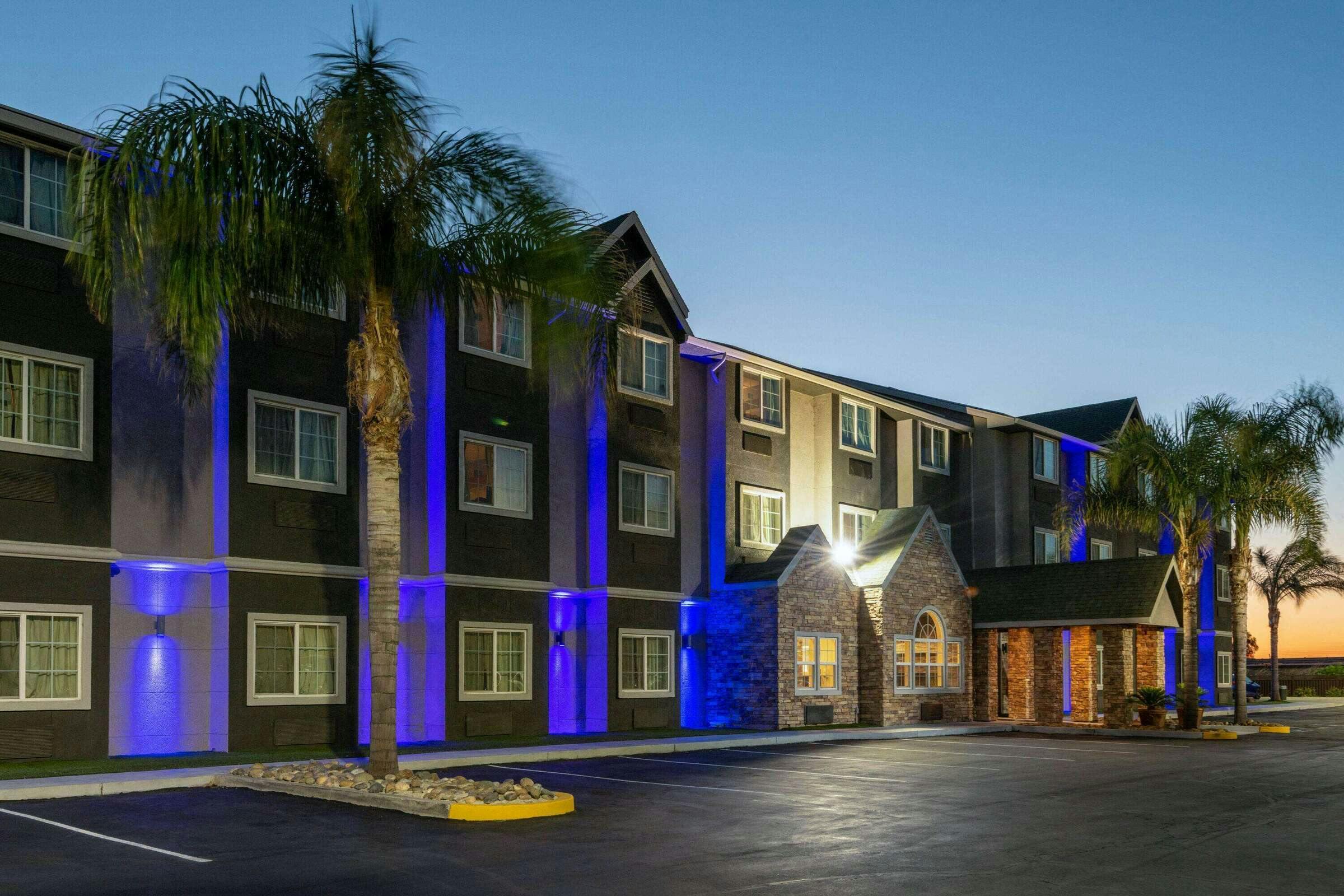 Microtel Inn & Suites by Wyndham Tracy