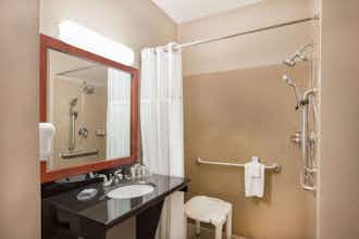 Hotel Wingate by Wyndham Columbia photo 5