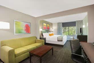 Hotel Wingate by Wyndham Columbia photo 3
