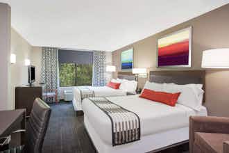 Hotel Wingate by Wyndham Columbia photo 2