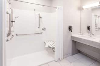 Hotel Microtel by Wyndham West Fargo photo 5