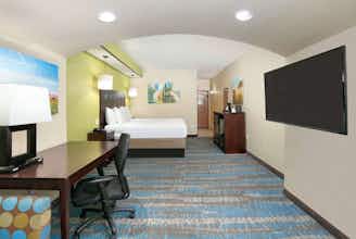 Hotel La Quinta Inn & Suites by Wyndham Dallas Grand Prairie South photo 3