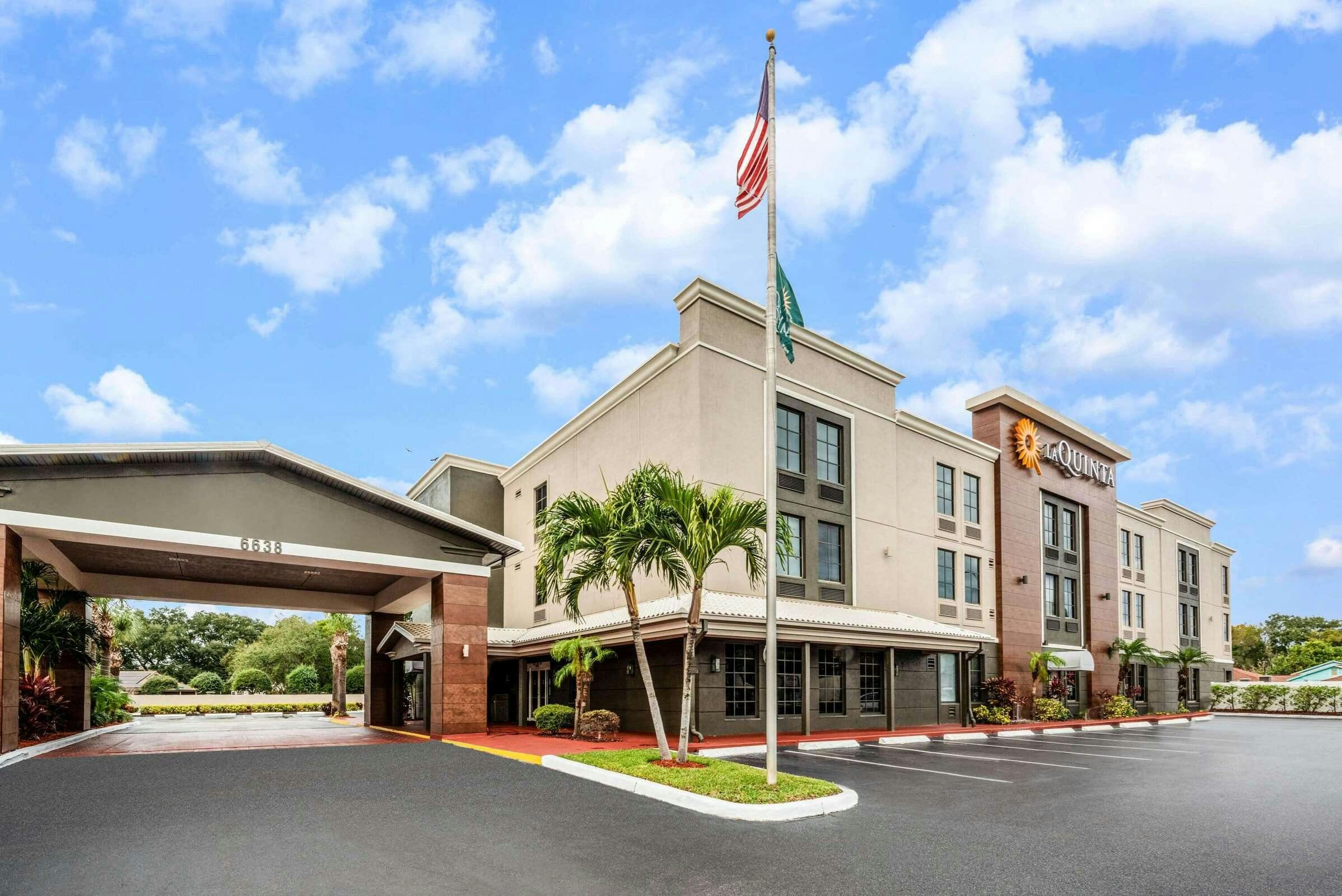 La Quinta Inn Ste NE St Pete