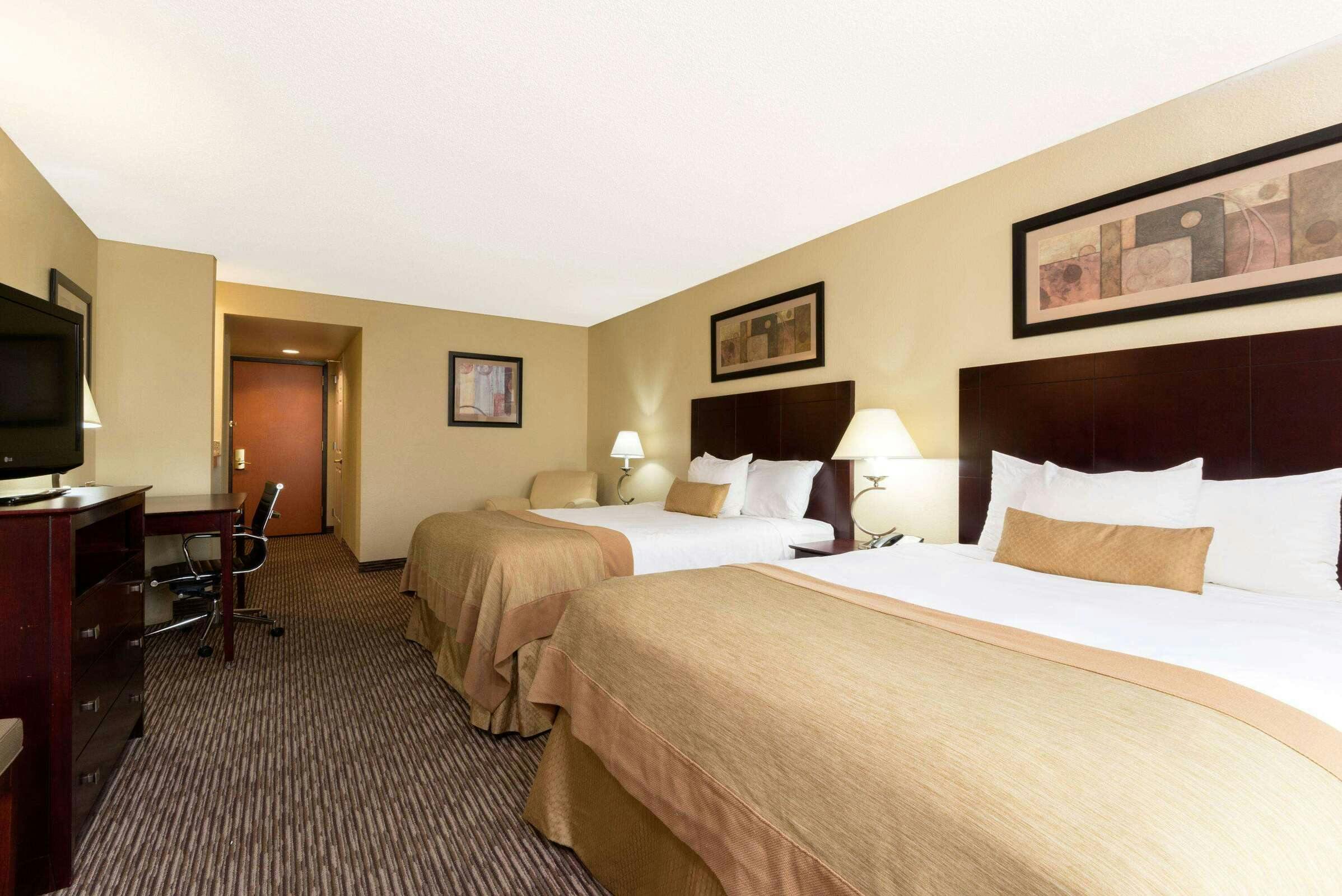 Hotel Wingate Dayton Fairborn photo 3
