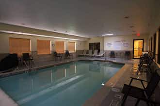 Hotel Baymont by Wyndham Portage Indiana Dunes photo 4
