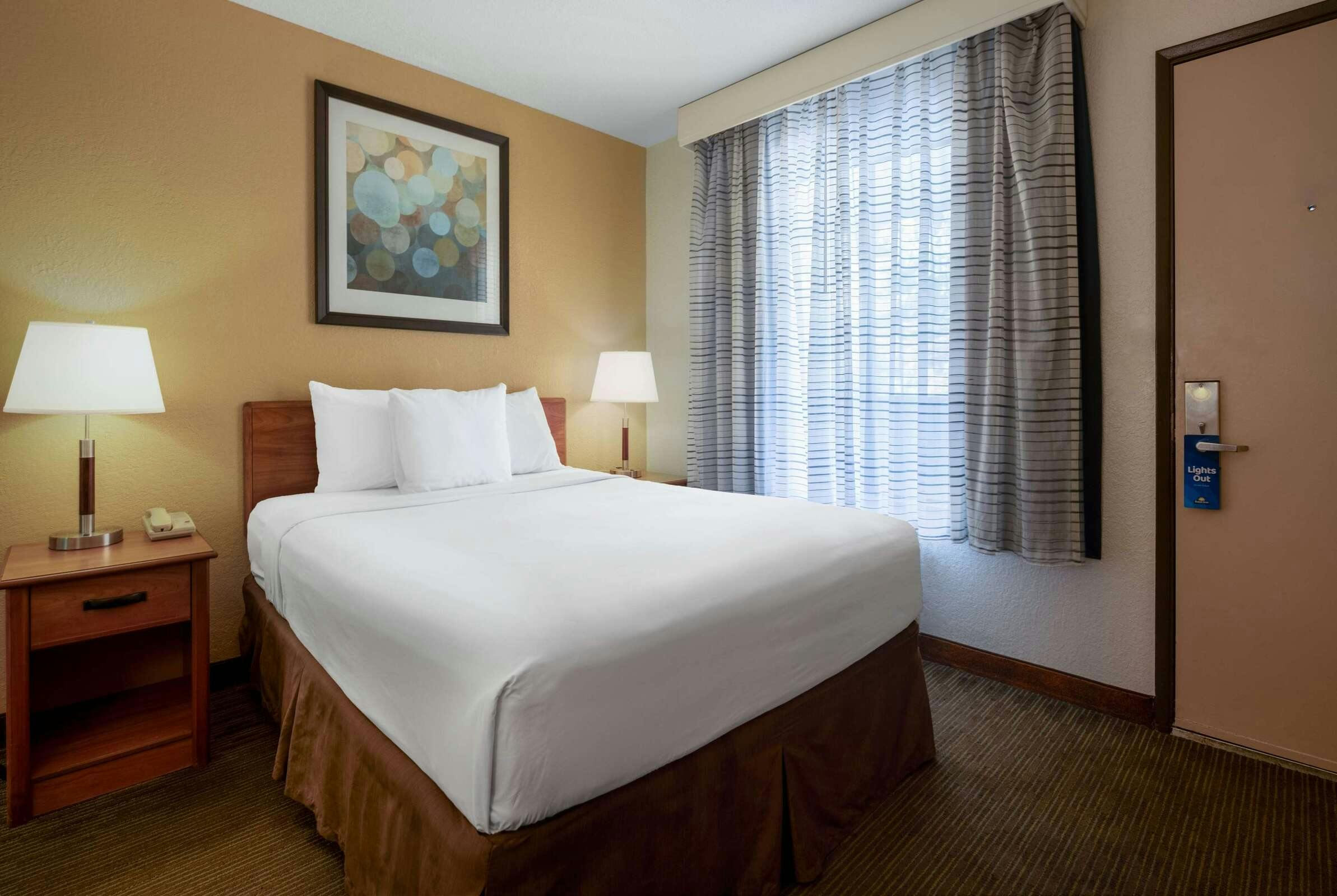 Hotel Days Inn Encinitas photo 1