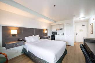 Hotel Baymont IS Bellingham photo 4