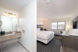 Hotel Baymont IS Bellingham photo 5