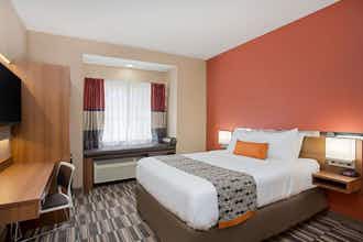 Hotel Microtel Inn & Suites by Wyndham Walterboro photo 1