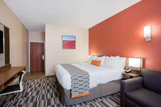Hotel Microtel Inn & Suites by Wyndham Walterboro photo 2