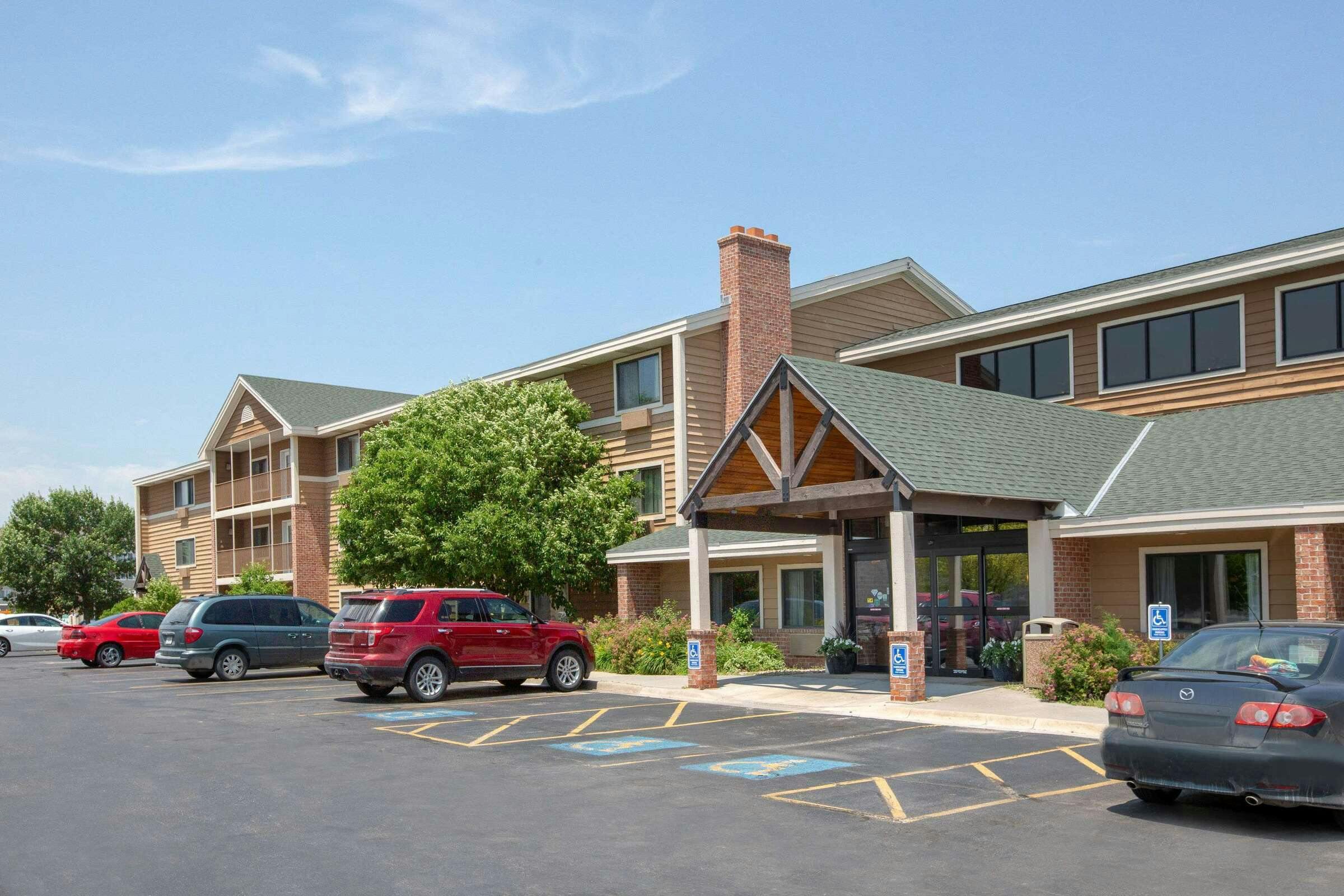 AmericInn Kearney
