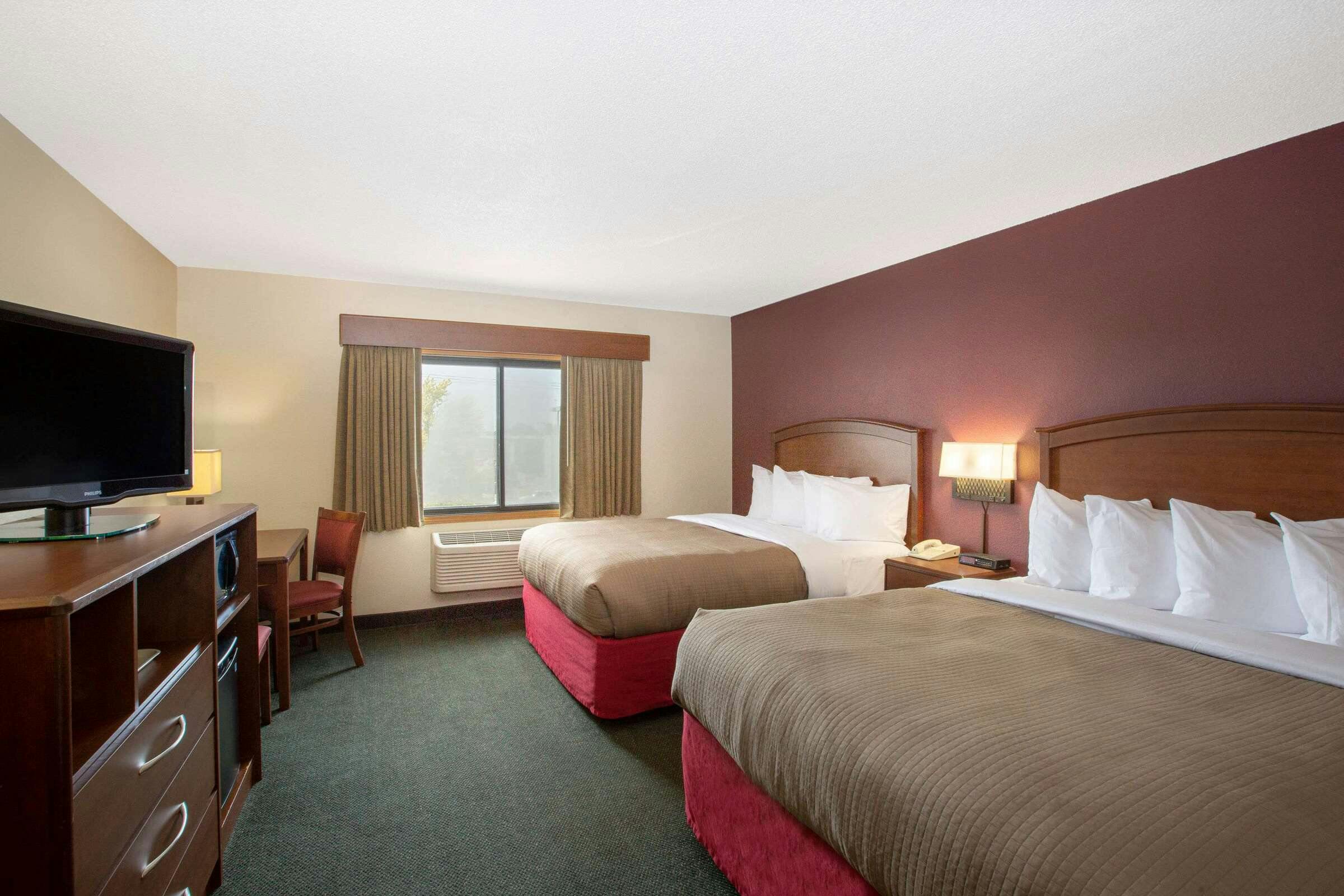 Hotel AmericInn Kearney photo 3