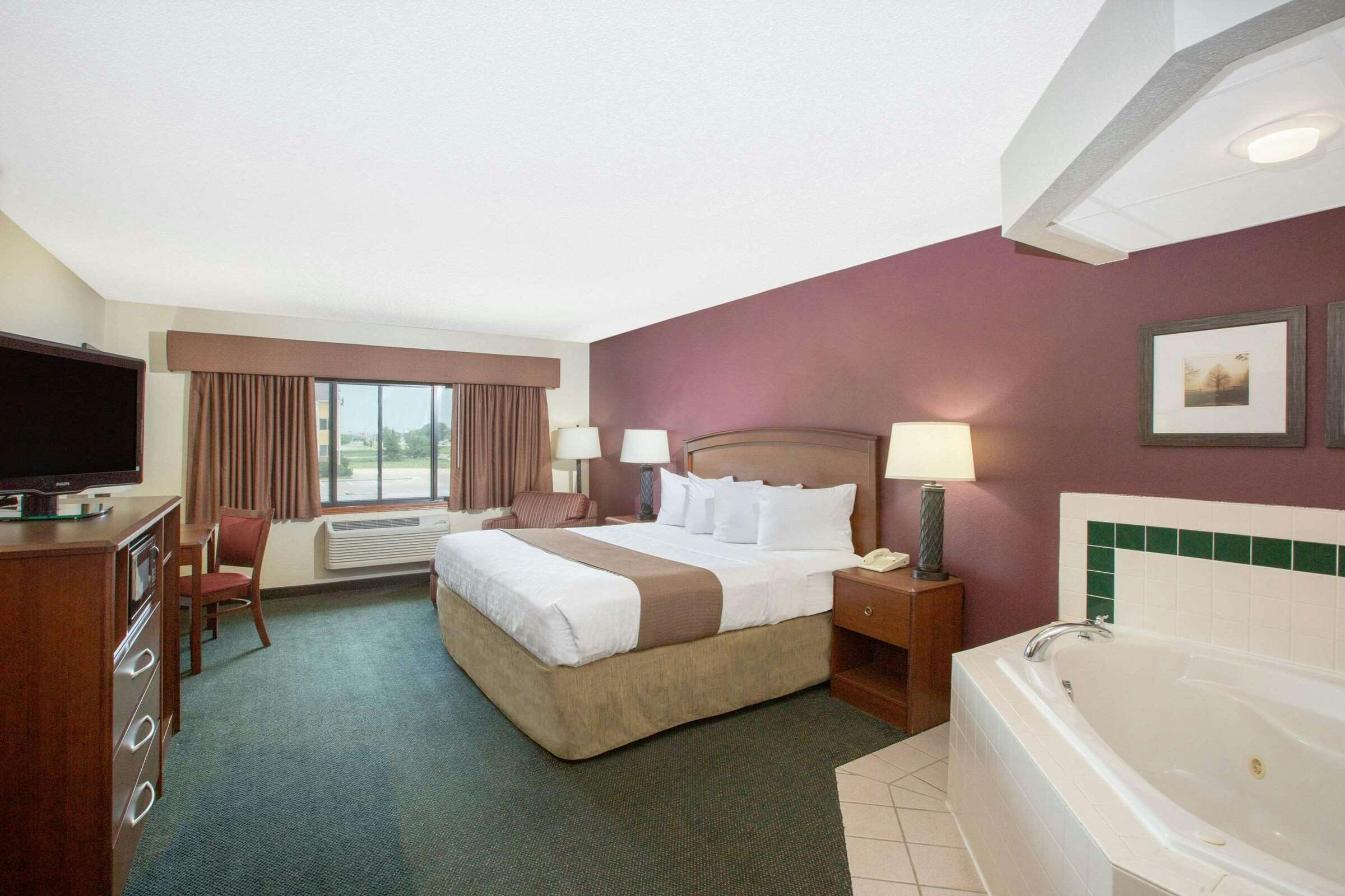 Hotel AmericInn Kearney photo 1