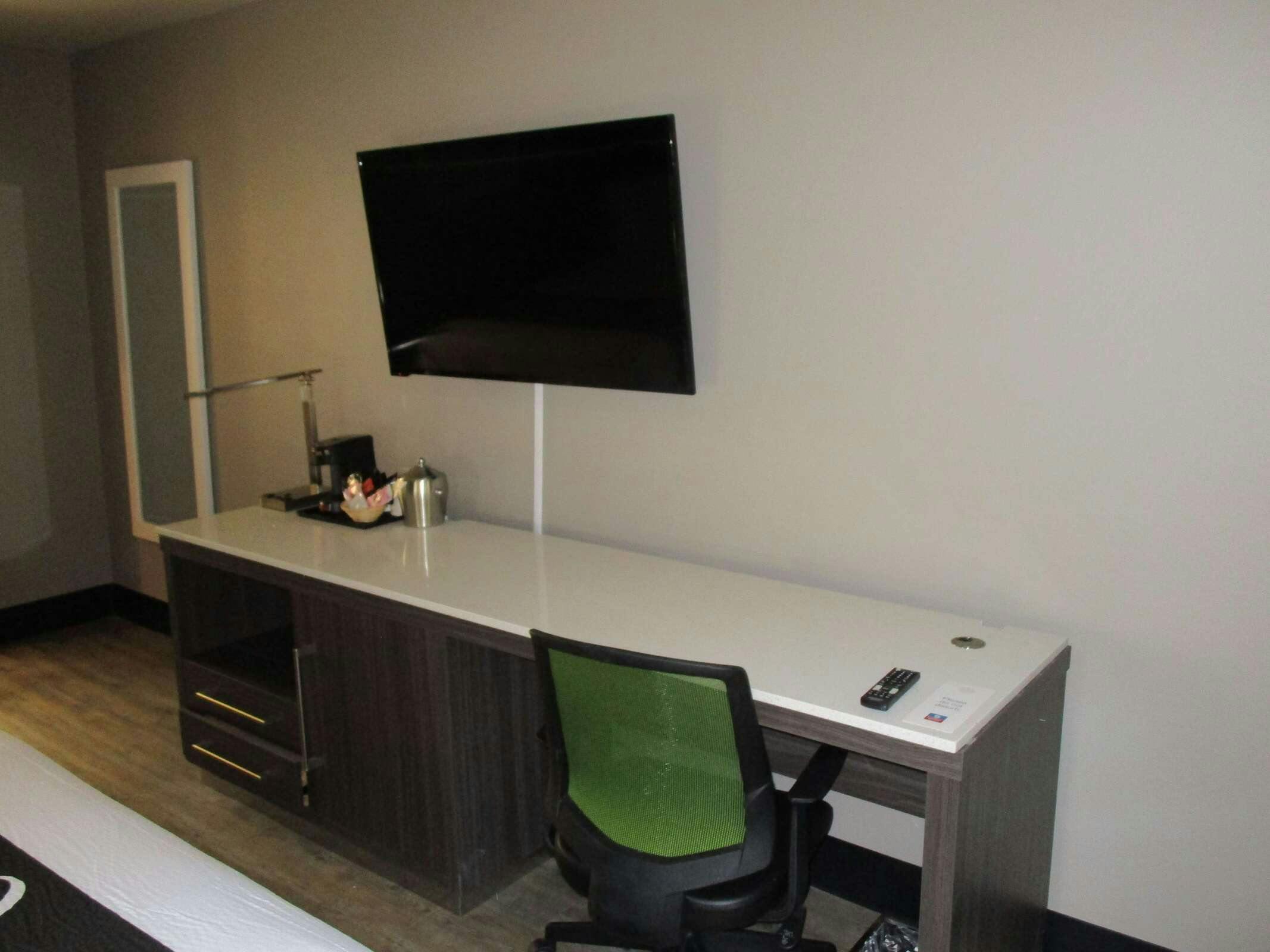 Hotel SureStay Plus Hotel By Best Western Point Richmond photo 3