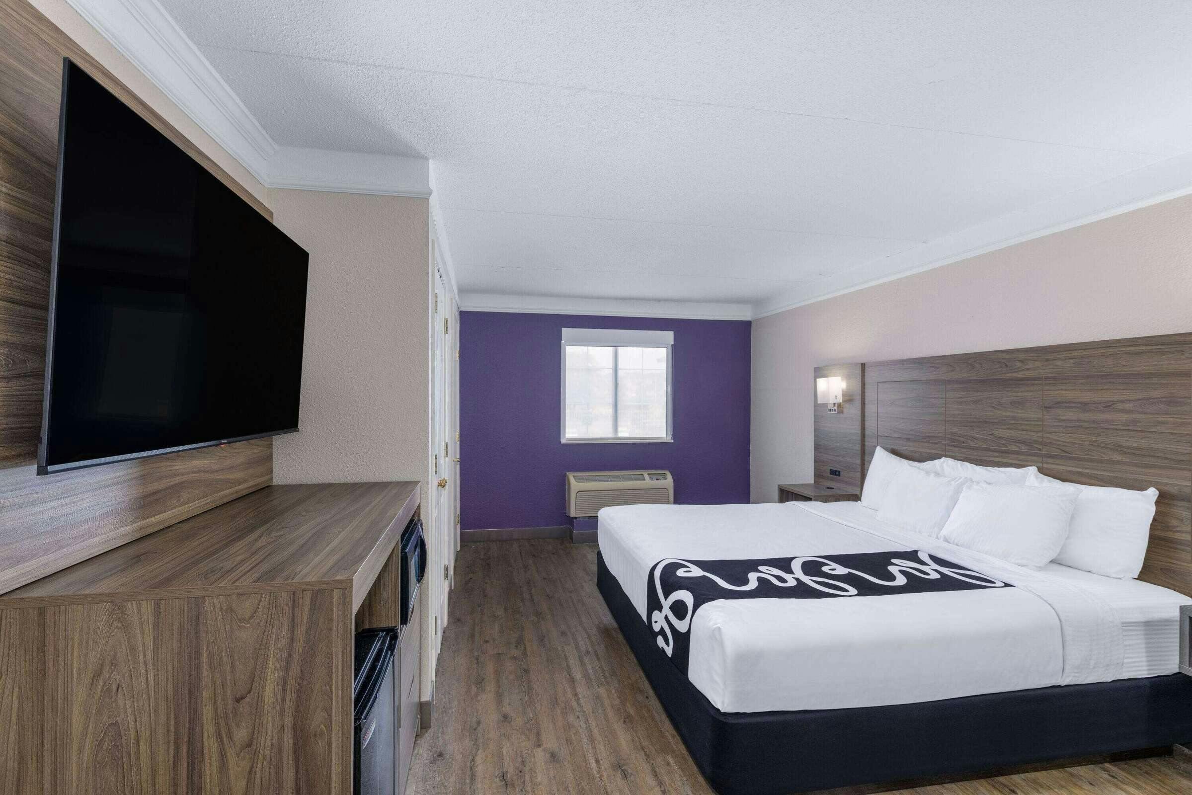 Hotel La Quinta Inn by Wyndham Kansas City Lenexa photo 5