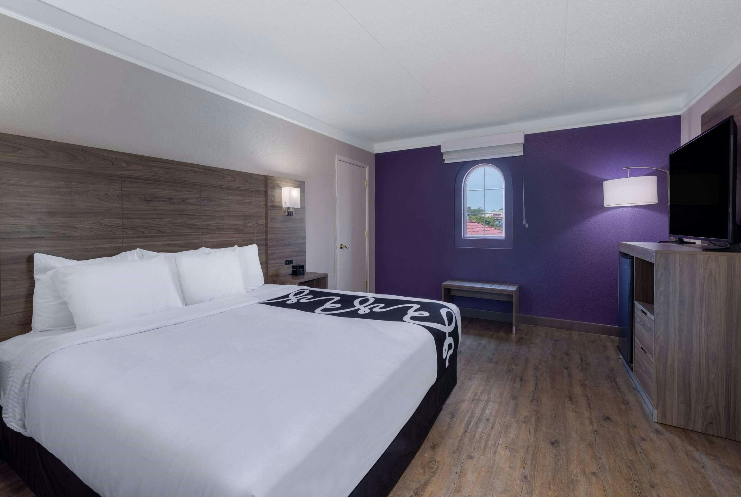 Hotel La Quinta Inn by Wyndham Kansas City Lenexa photo 4