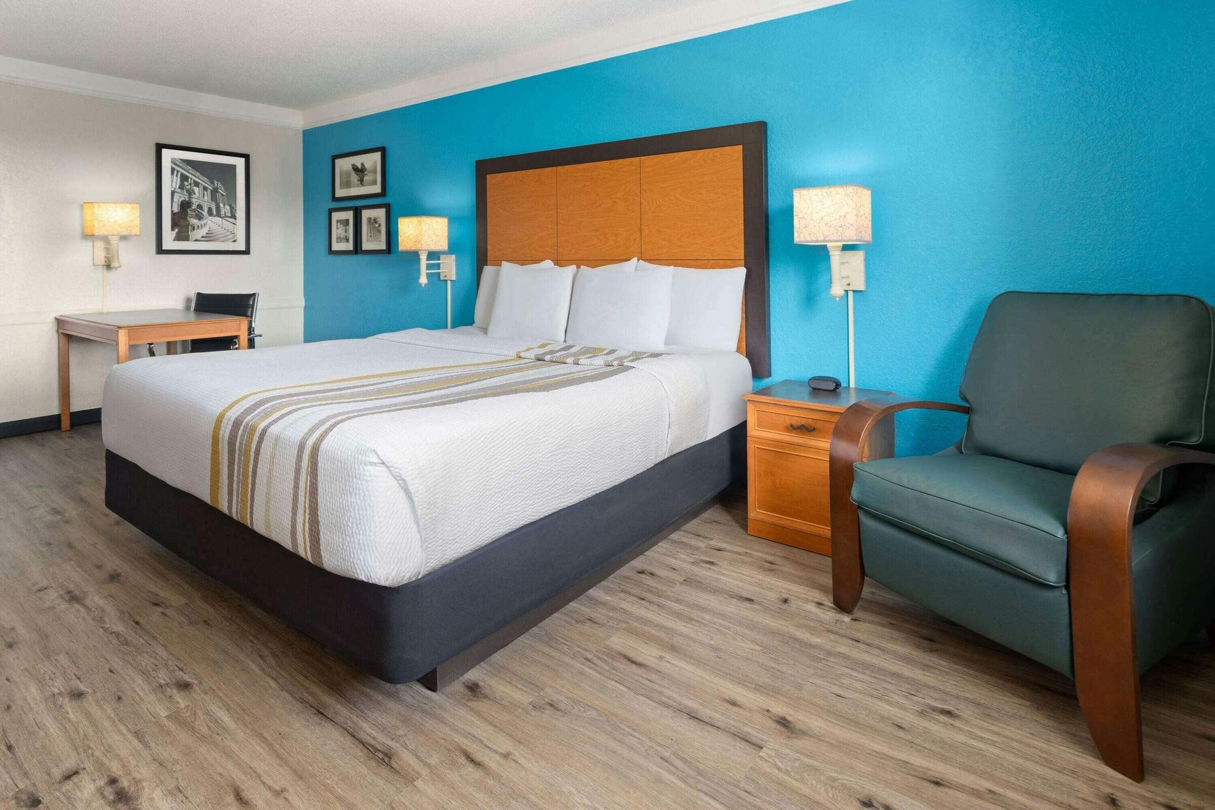 Hotel La Quinta Inn Pittsburgh AP photo 4