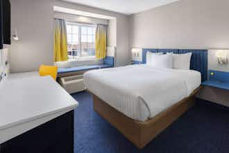 Hotel Microtel Inn and Suites Dover photo 1
