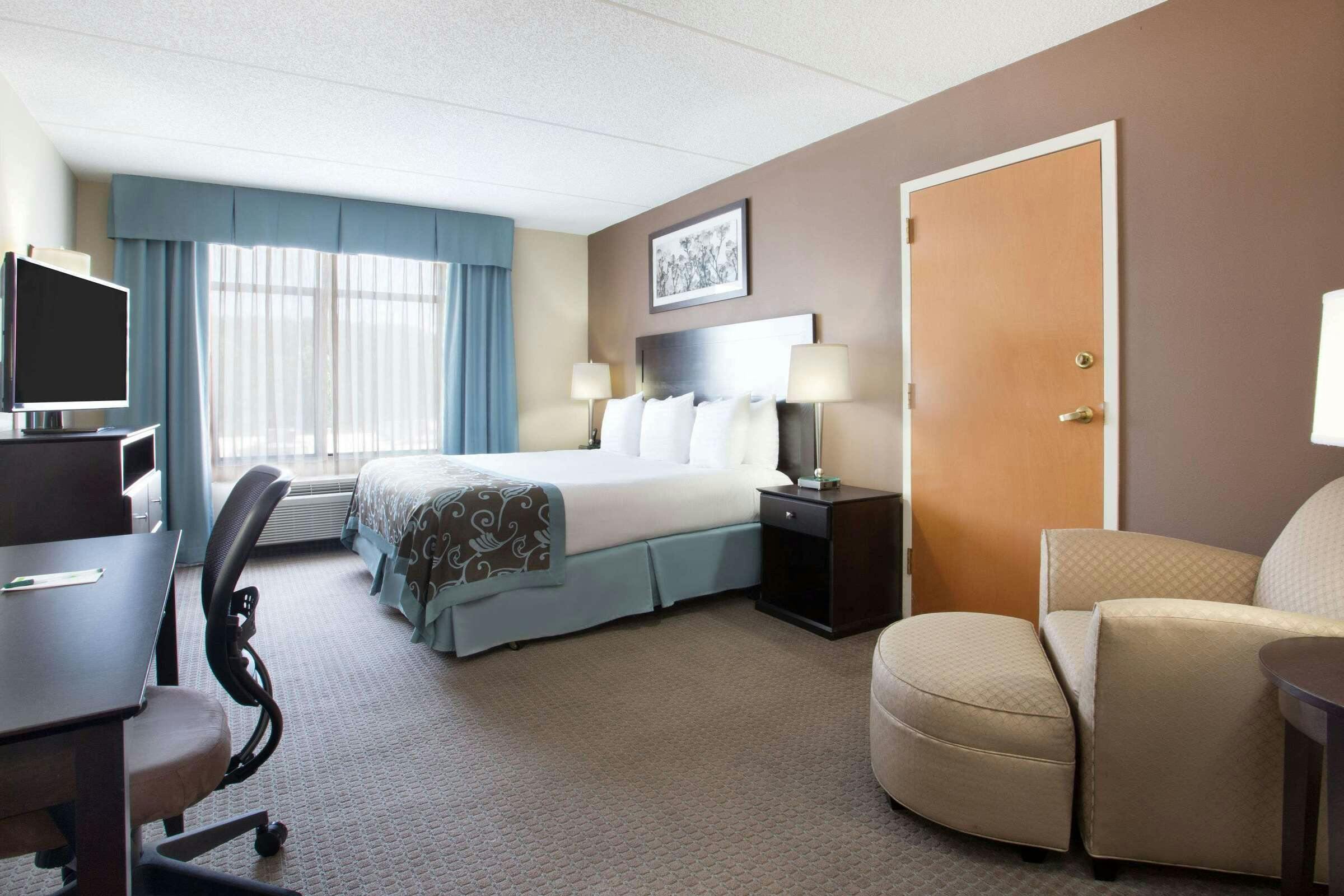 Hotel Wingate Garner/Raleigh South photo 1