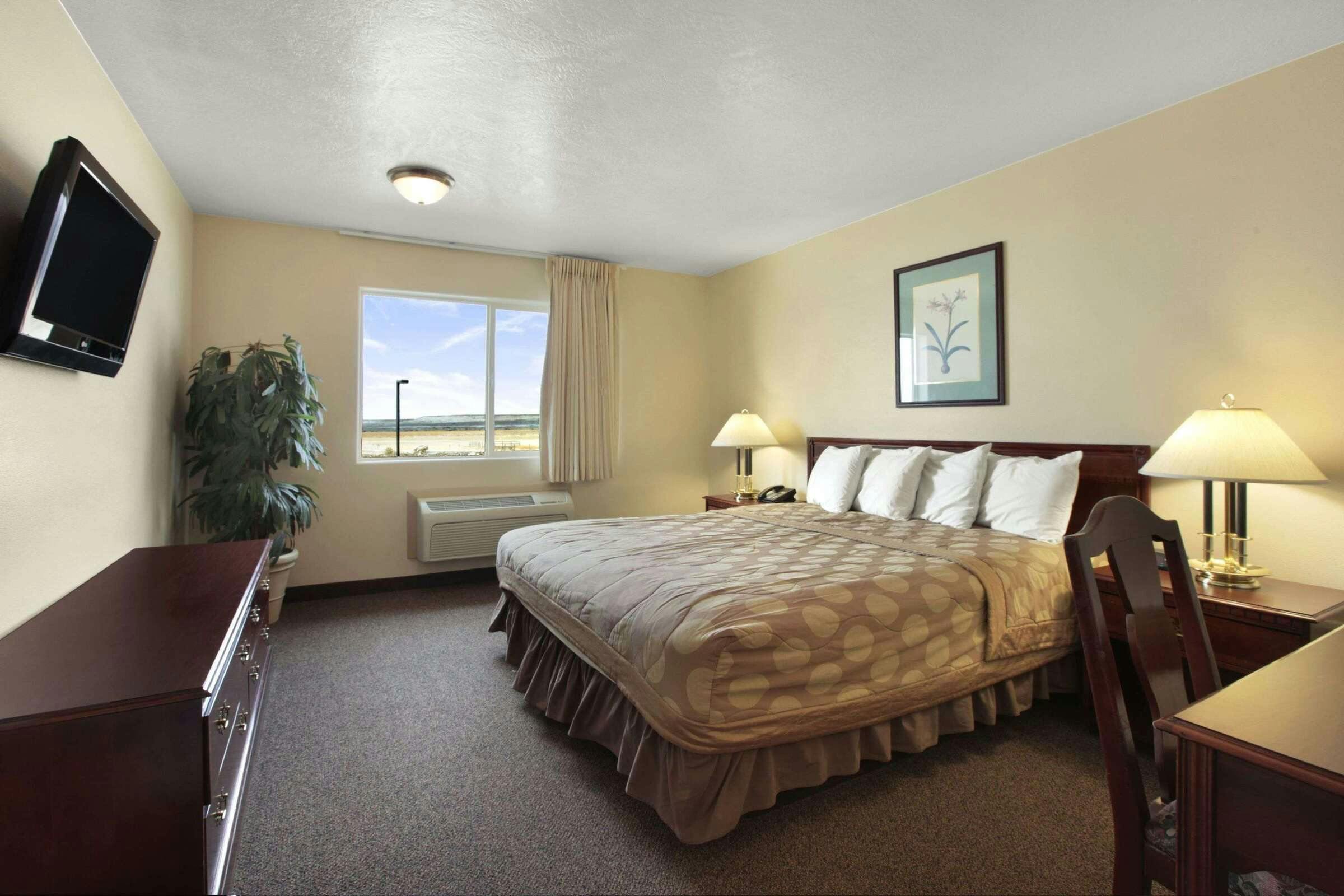 Hotel Days Inn Beaver photo 1