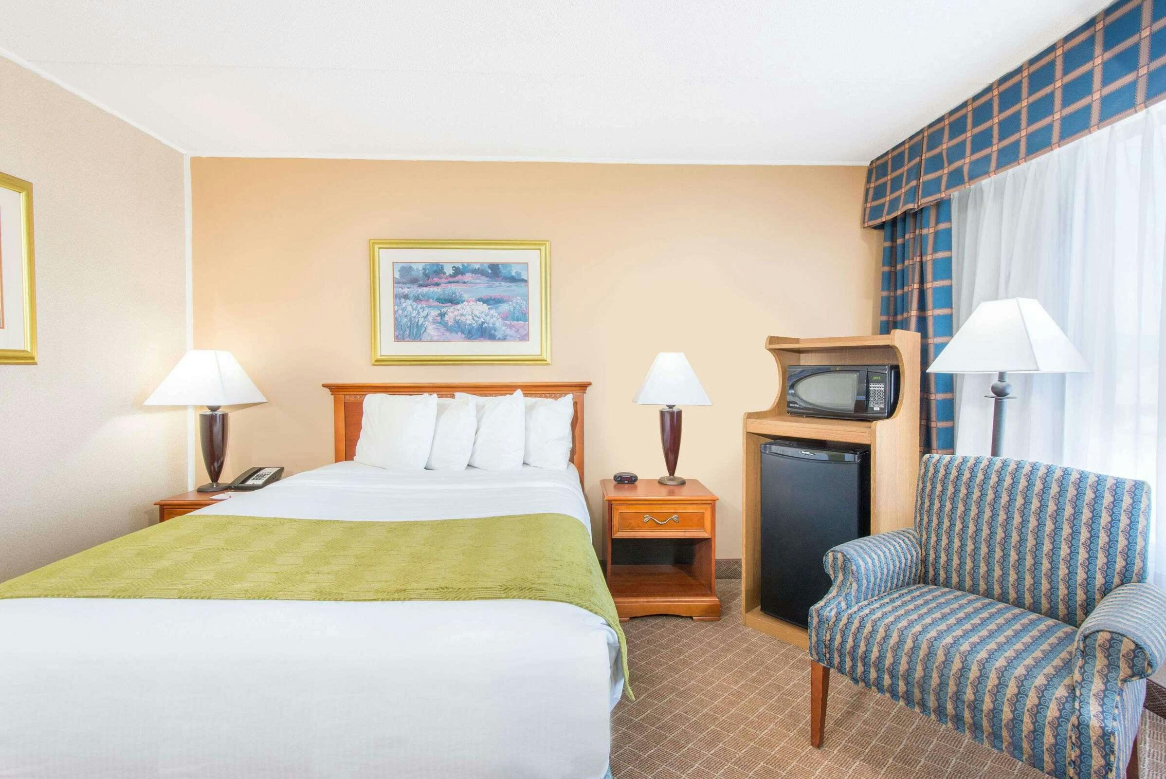 Hotel Ramada Cumberland photo 2