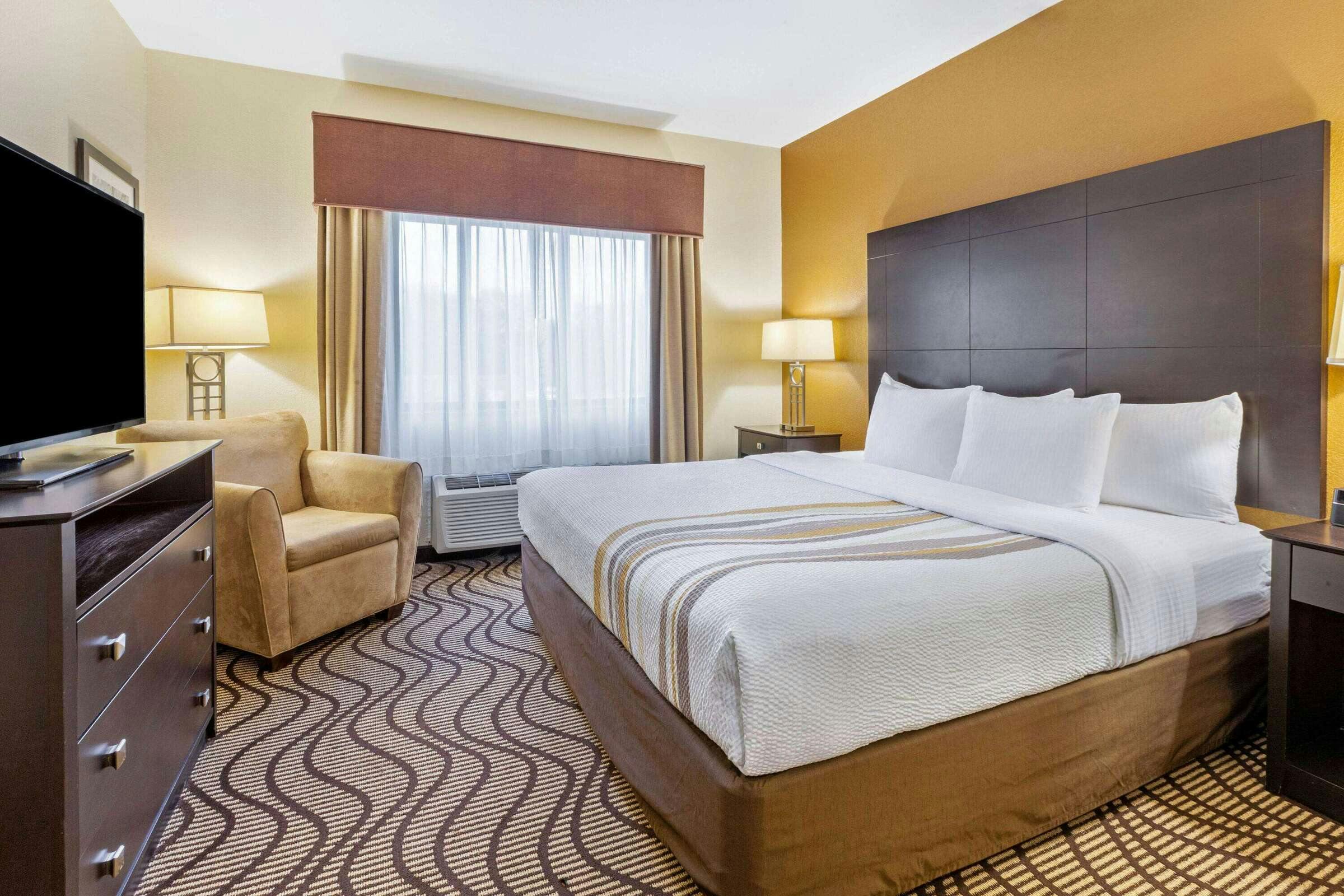 Hotel La Quinta Inn Ste South Bend photo 1