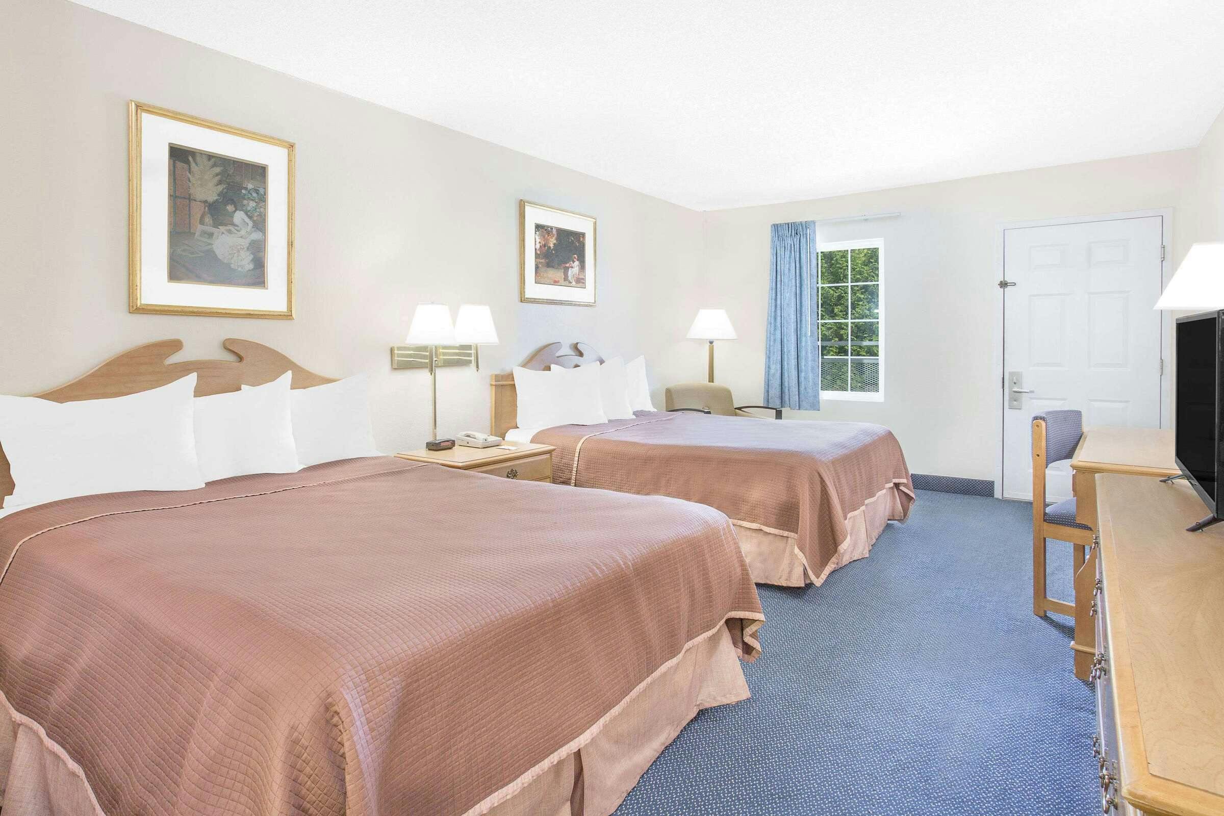 Hotel Howard Johnson by Wyndham Staunton photo 4