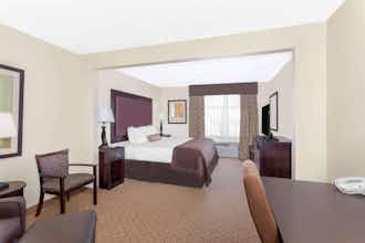 Hotel Wingate by Wyndham Yuma photo 1