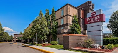 Best Western Premier Toronto Airport Carlingview Hotel