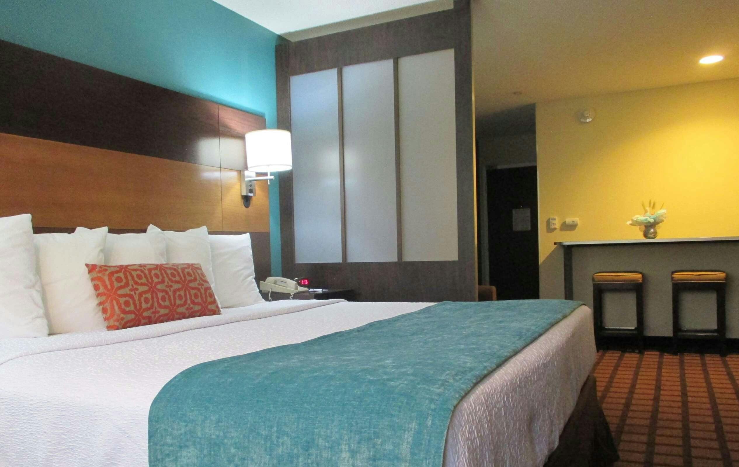 Hotel Best Western Plus Harrisburg Mechanicsburg photo 4