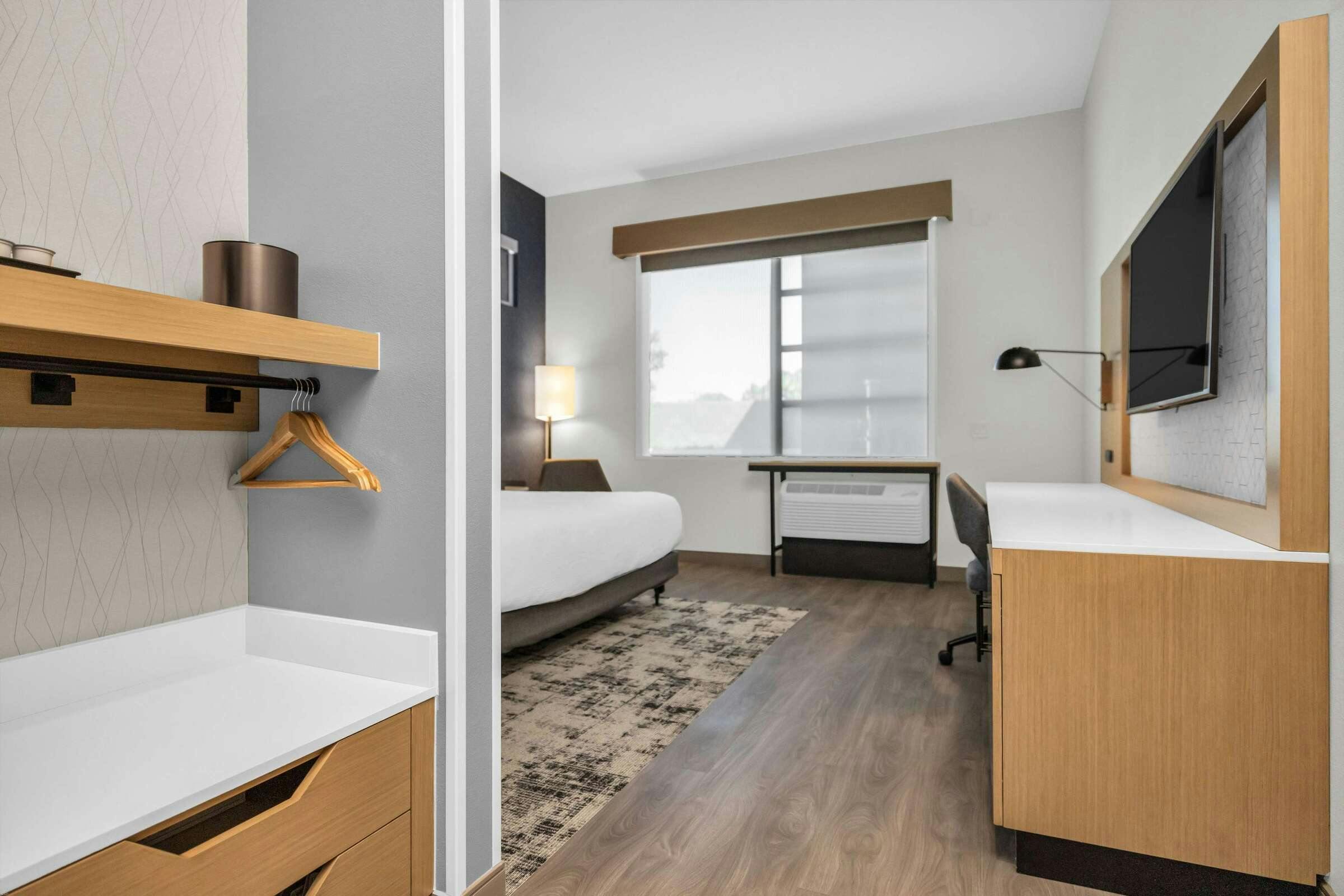 Hotel La Quinta Inn & Suites by Wyndham San Jose Airport-Downtown photo 3