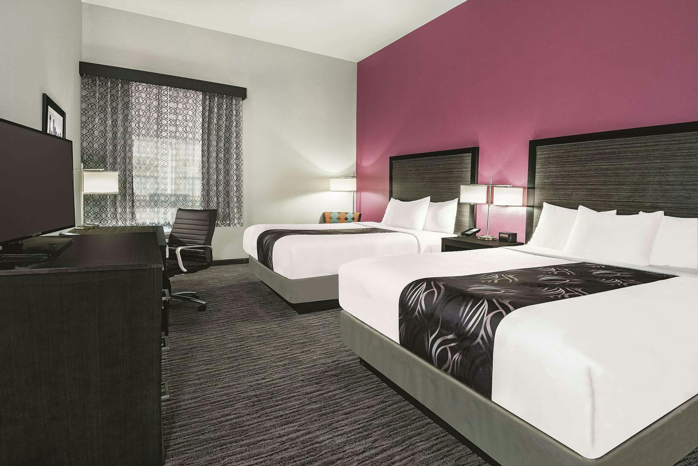 Hotel La Quinta Inn & Suites by Wyndham Dallas Grand Prairie North photo 2