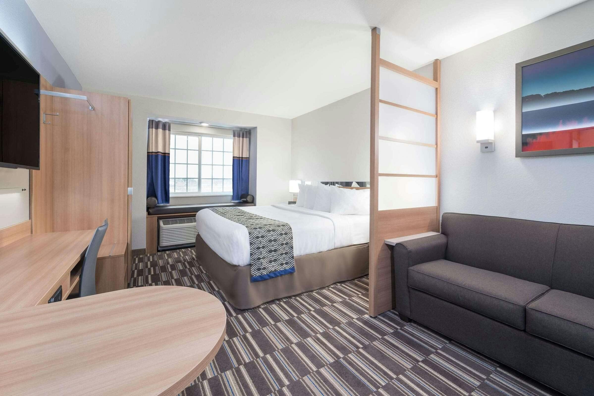 Hotel Microtel Inn & Suites by Wyndham Moorhead Fargo Area photo 1